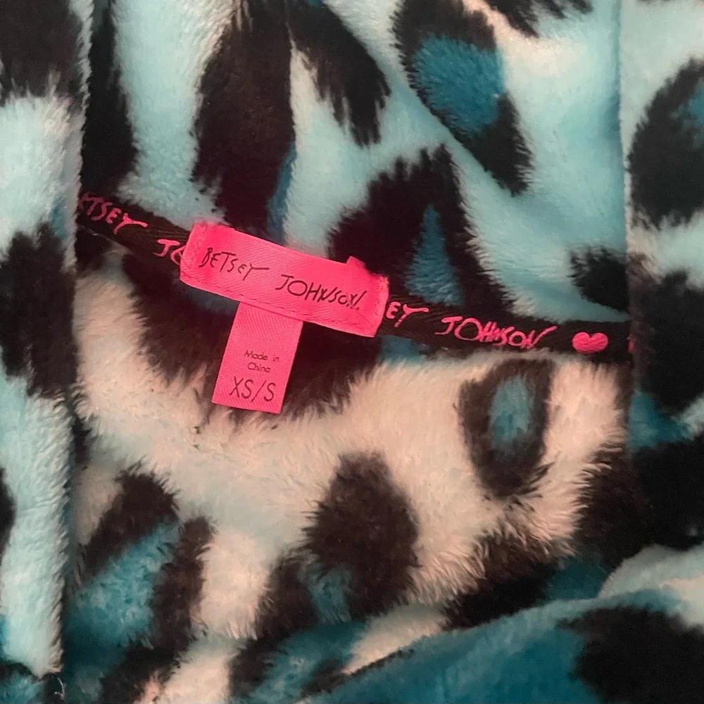 Betsey Johnson Leopard Print Turquoise and Black Fuzzy Robe XS/S - Picture 3 of 3